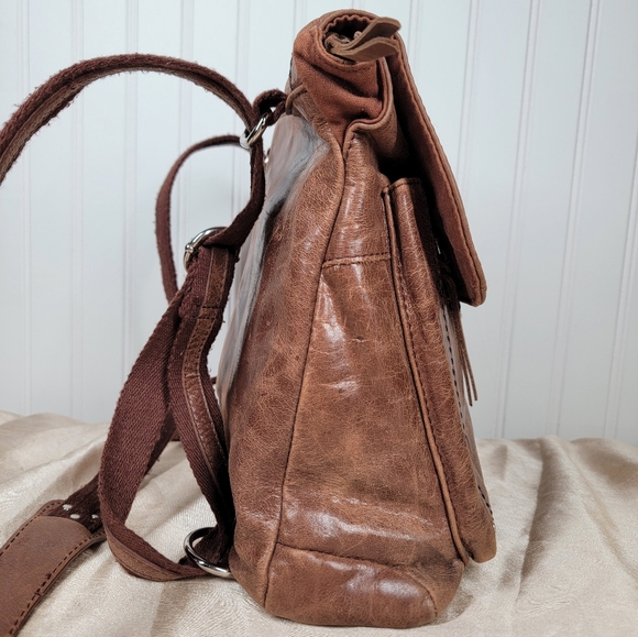 The Sak Leather Ventura Convertable Backpack or Crossbody Bag Purse Brown Tan - Picture 6 of 13